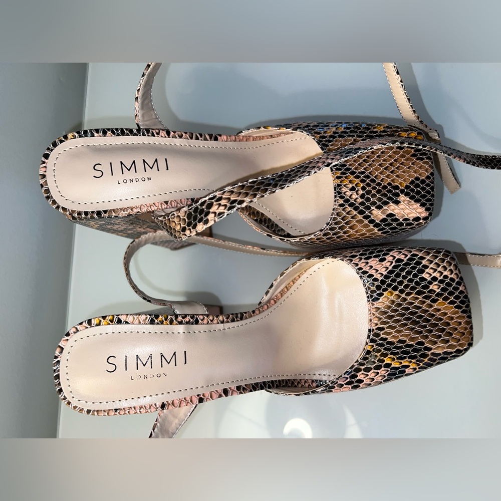 Snakeskin Platform Heels - Picture 13 of 16